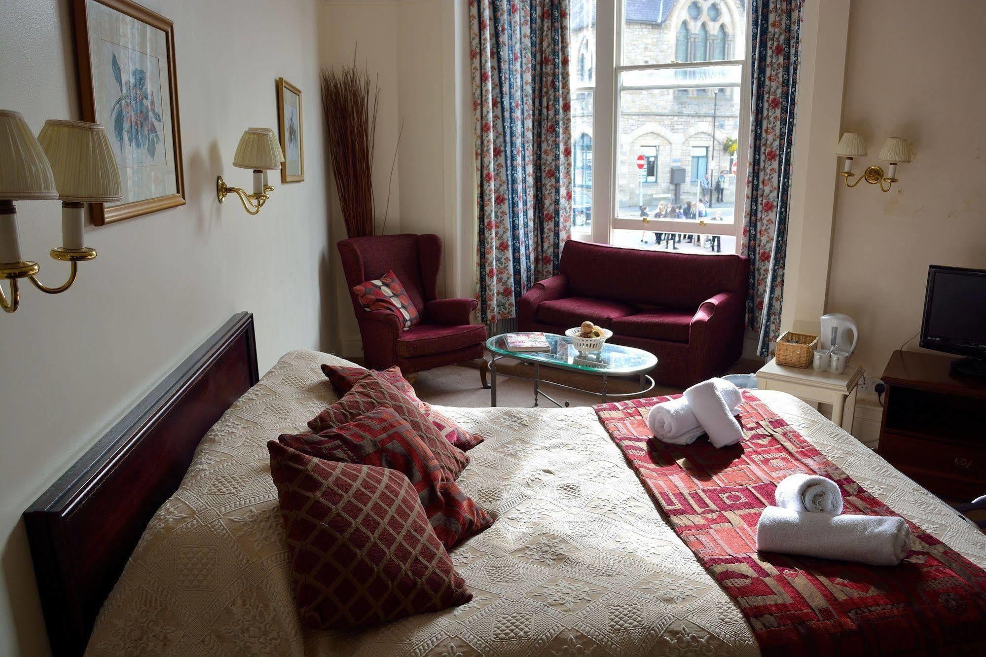 The Royal Hotel Llangollen Zewnętrze zdjęcie